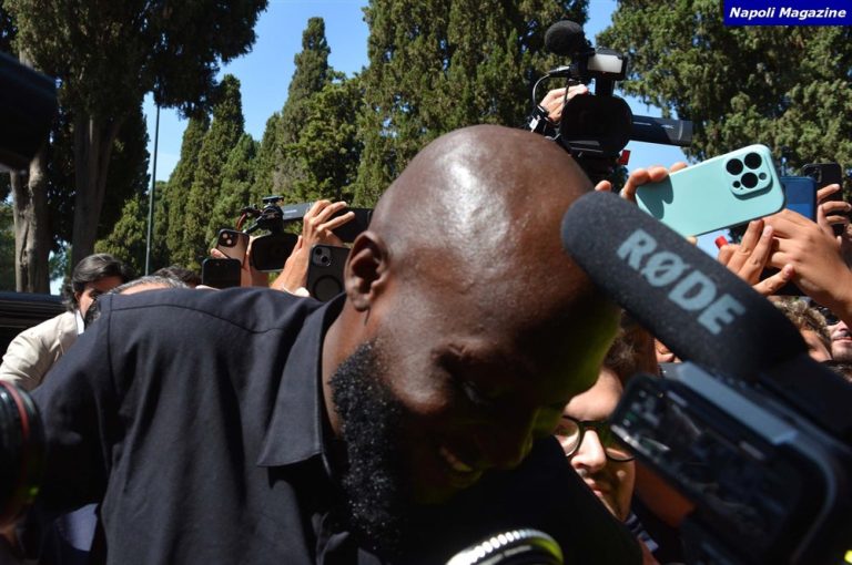 Lukaku a Villa Stuart, caos tra i tifosi del Napoli: “Qui per lo scudetto”
