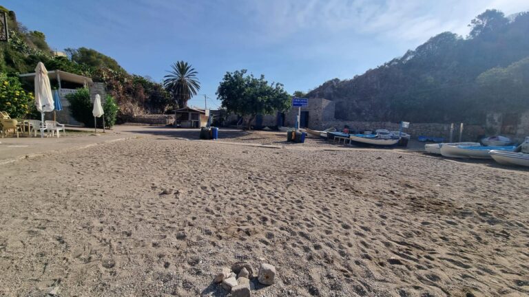 De Luca: “Spiagge di Taormina ora super-pulite, c’era lo schifo…”