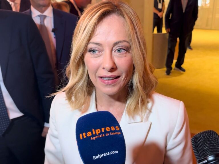 Meloni: “In disaccordo con il Cio su caso Khelif-Carini” Meloni: “In disaccordo con il Cio su caso Khelif-Carini”