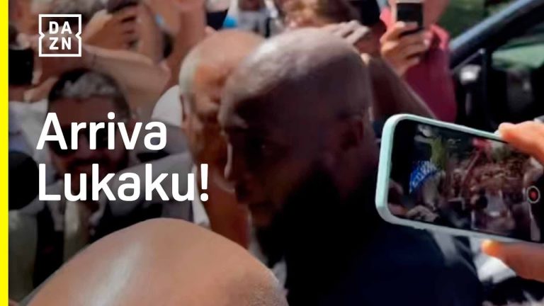 Lukaku-Napoli: le immagini dell’arrivo