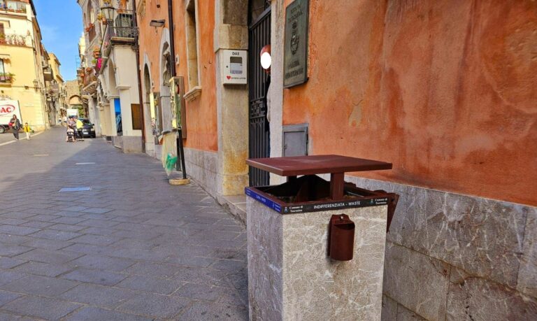 Maxi-multe sui rifiuti, a Taormina commercianti sull’Aventino: “Pronti alla serrata”