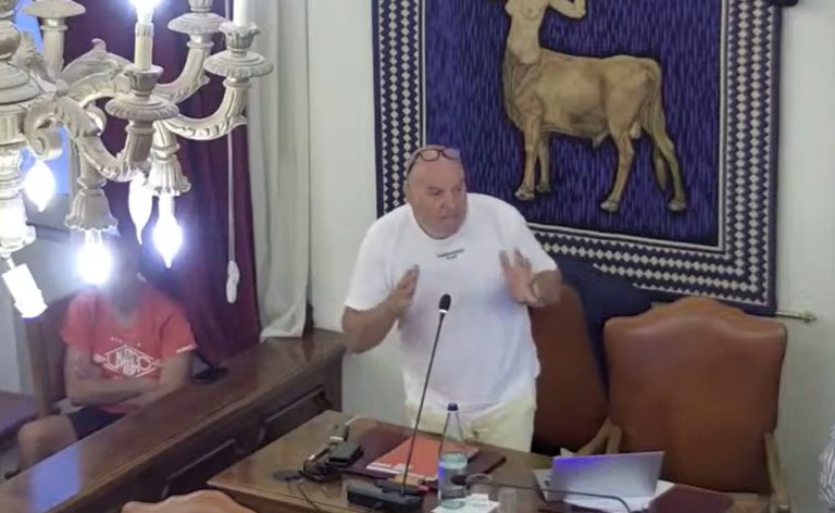 Corvaia: “A Taormina il Corso è pulito ma i vicoli? Caos del carico e scarico si è spostato in altre zone”