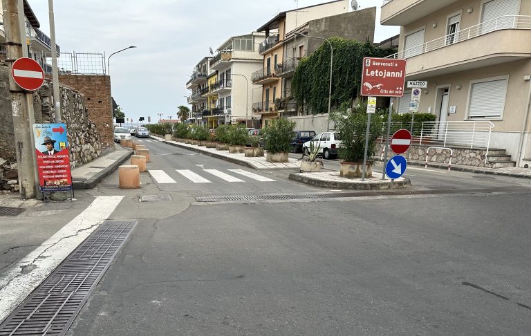 In controsenso tra Taormina e Letojanni: follia di fine estate