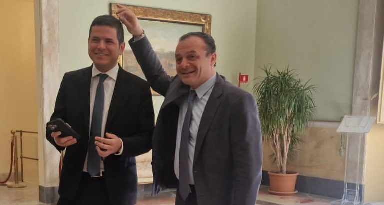 Naufraga l’asse con Galvagno e ora De Luca pensa alla presidenza dell’Ars: “Ma Taormina non la lascio…”