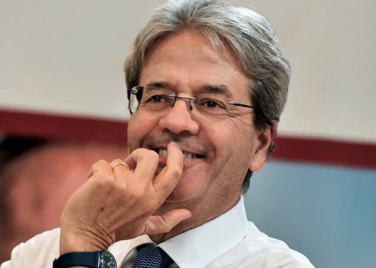 Sinistra divisa: Renzi prepara la mossa Gentiloni