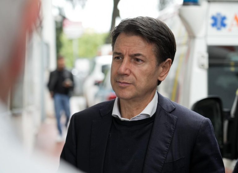 Conte: “Basta tagli, lo Stato non può abbandonare i deboli”