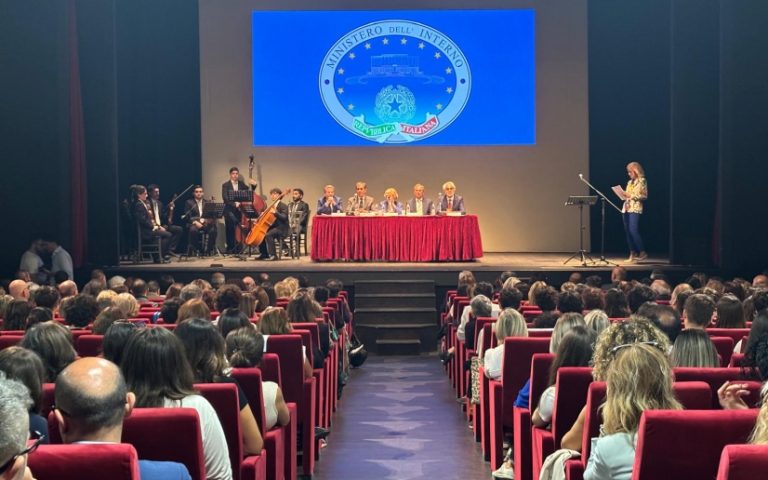 Catania, minori a rischio: firmato protocollo per la “Scuola sociale di Teatro”