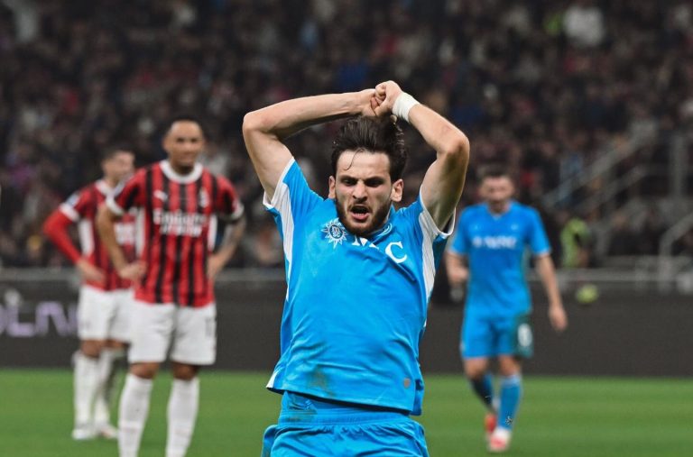 Il City piomba su Kvaratskhelia: mega-offerta al Napoli