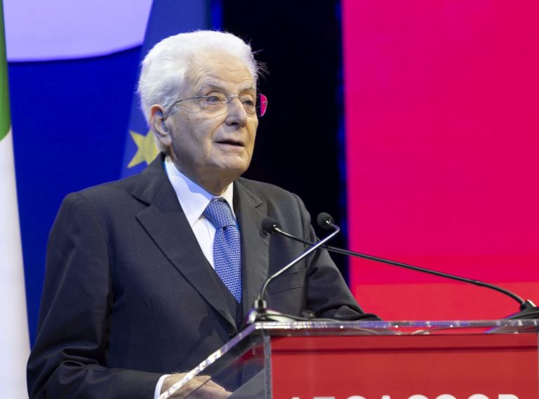 Mattarella: “Non ci sono più parole per la poca sicurezza sul lavoro”