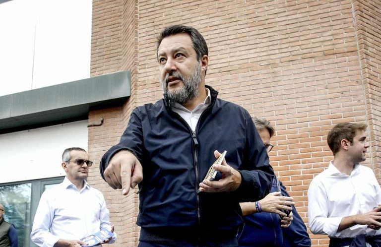 Salvini: “Tribunale non può essere luogo di vendetta politica”