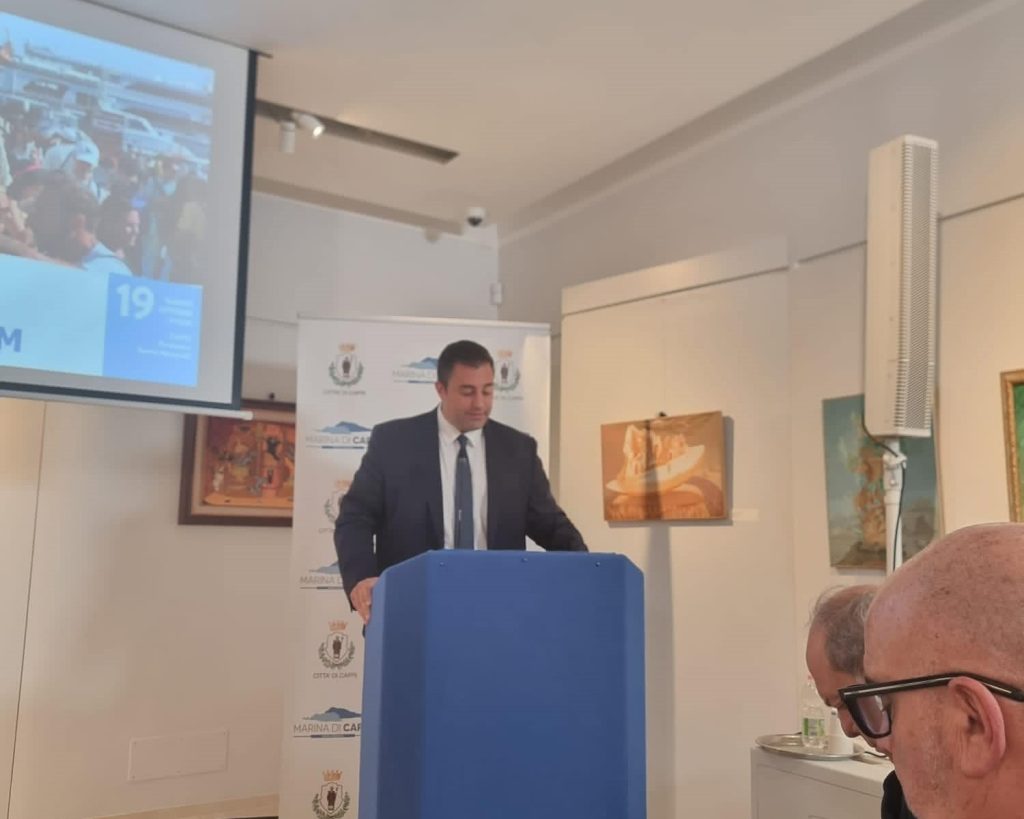 Overtourism, patto Taormina-Capri. Sferra: "Vogliamo una legge ad hoc" 1 Sferra a Capri 02