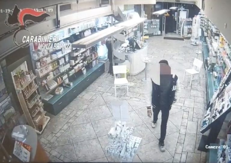 Traffico farmaci oppioidi con ricette mediche false: 8 arresti