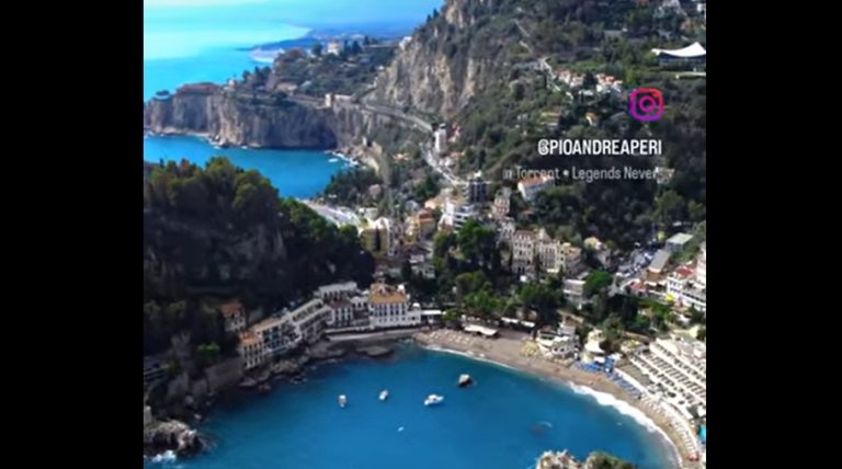 Pio Andrea Peri esalta Taormina: “Che meraviglie, perché andare all’estero?” (VIDEO)