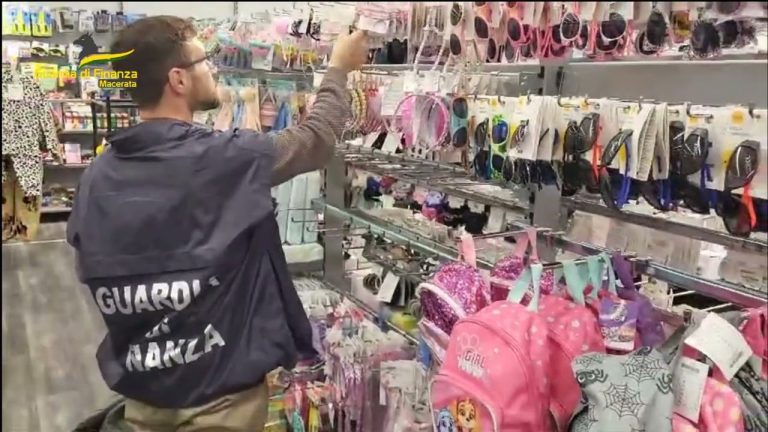 Halloween in sicurezza, sequestrati oltre 100 mila prodotti non conformi