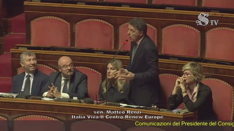 Renzi: “Premier tra Wonder Woman e Calimero”