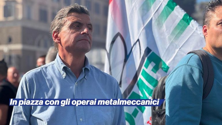 Calenda: “In piazza con gli operai”