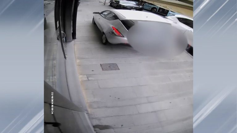 Contromano in marciapiede per sfuggire ai Carabinieri