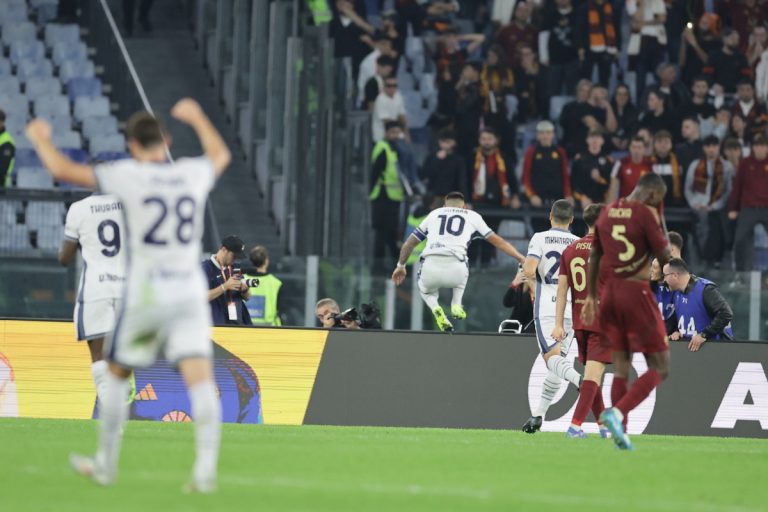 Gol di Lautaro e l’Inter espugna l’Olimpico, 1-0 alla Roma Gol di Lautaro e l’Inter espugna l’Olimpico, 1-0 alla Roma