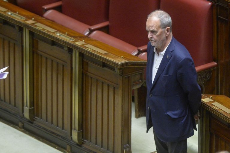 Calderoli: “L’autonomia verrà modificata, poi l’opposizione smetta di rompere”