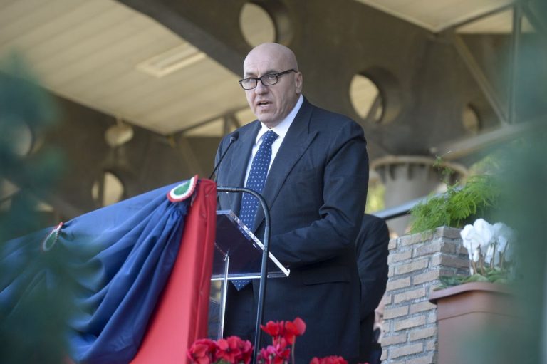 Libano, Crosetto: “L’Onu allontani i conflitti dalle basi Unifil”