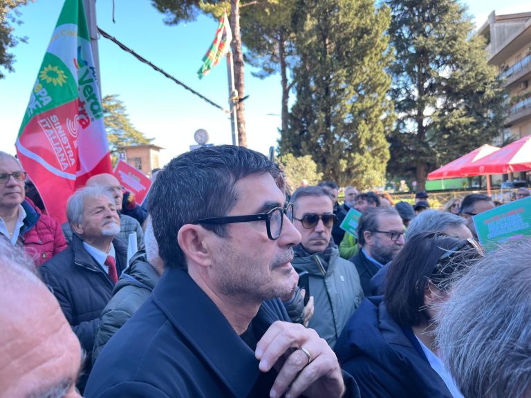 Fratoianni: “Commissione su scioperi garantisce solo il governo”