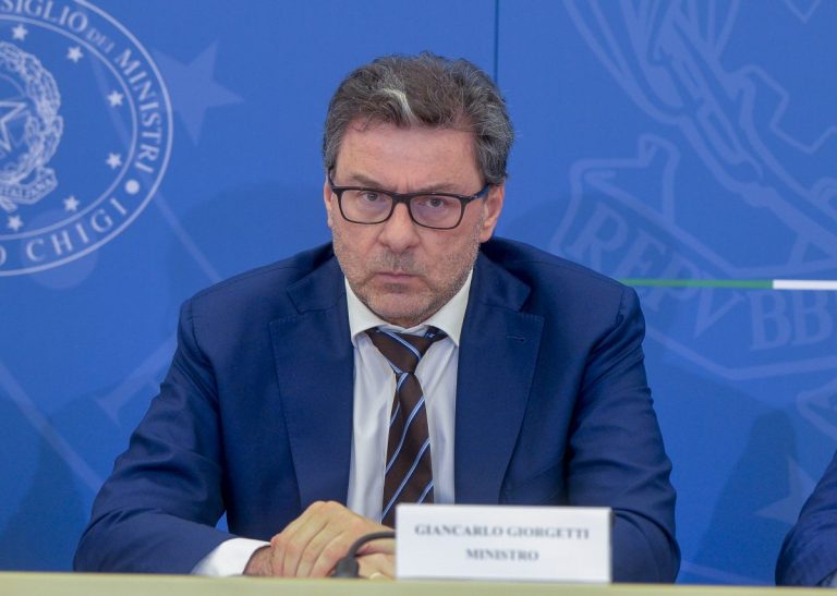 Giorgetti: “Prospettive incoraggianti per la crescita”