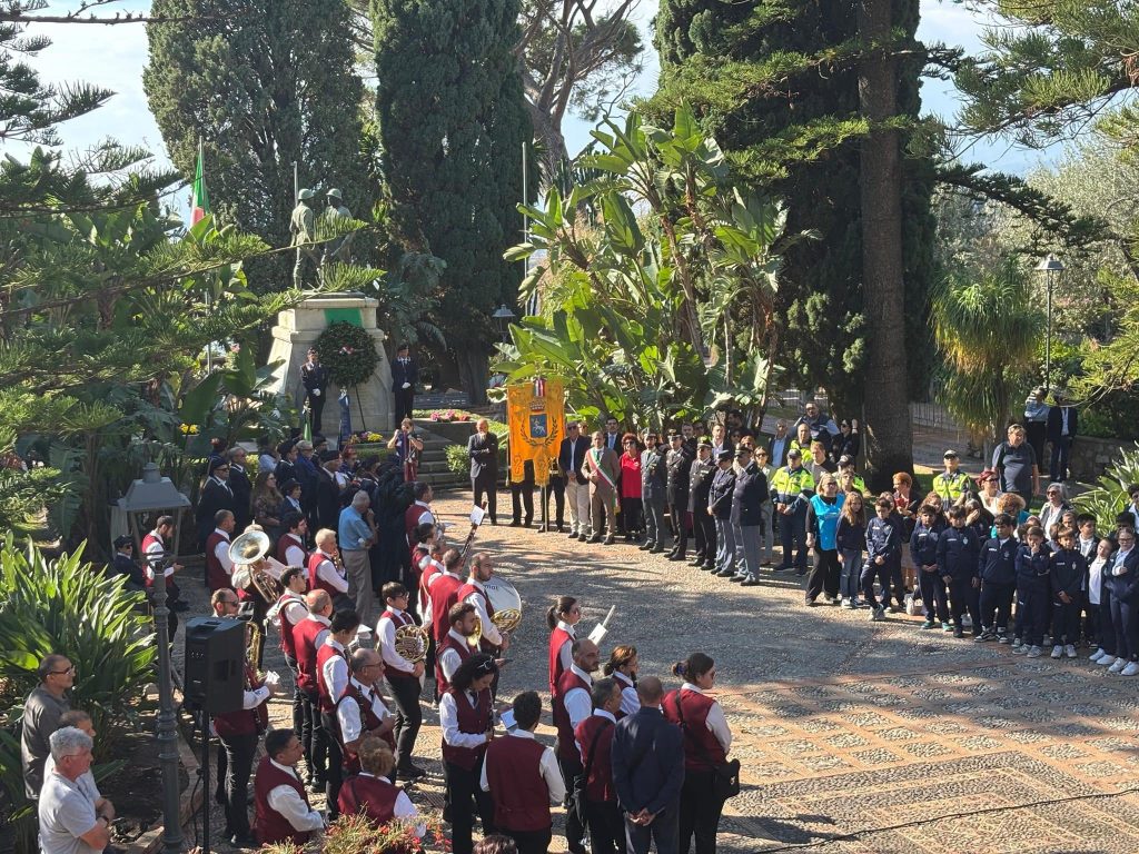 Taormina onora il 4 novembre, Giornata dell’Unità Nazionale e delle Forze Armate 2 IMG 8307