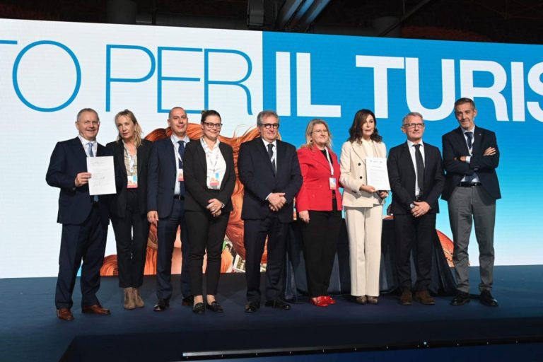Santanchè firma “Patto per il Turismo” con i protagonisti del settore
