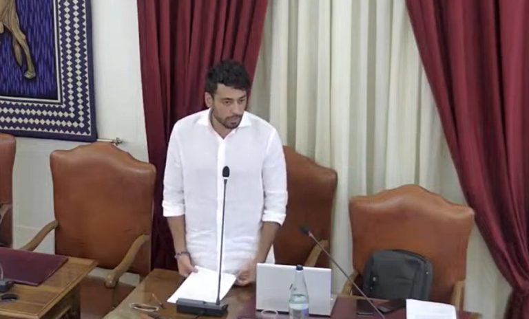 PRT: “Confusione e contraddizioni nelle risposte di Sferra su Natale e Carnevale”