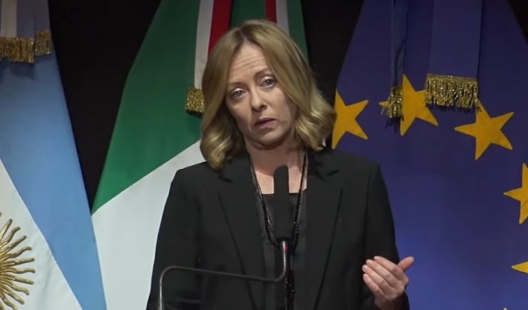 Meloni: “Italia e Argentina sono sorelle” Meloni: “Italia e Argentina sono sorelle”