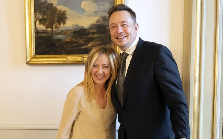 Meloni sente Musk: “La sua visione una risorsa per Stati Uniti e Italia”