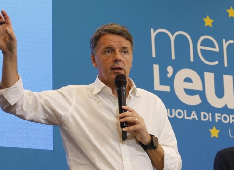 Renzi: “Migranti in Albania è una pagliacciata a nostre spese”