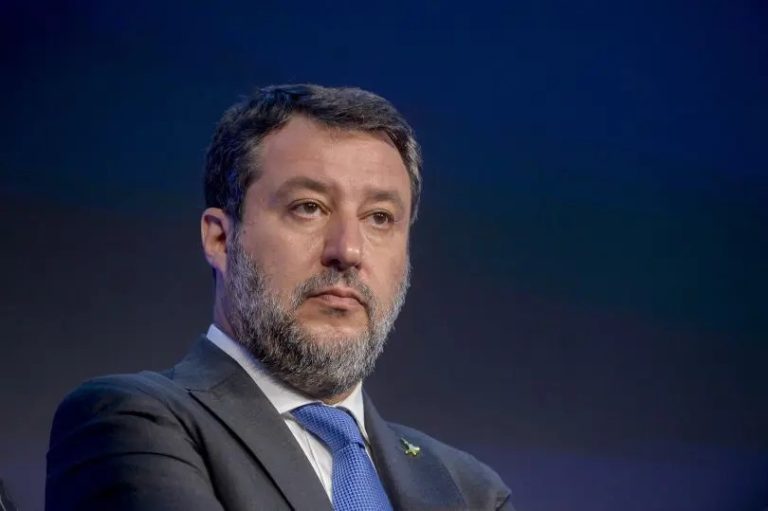 Scioperi, Salvini: “Senza rispetto delle norme limiterò fascia oraria”