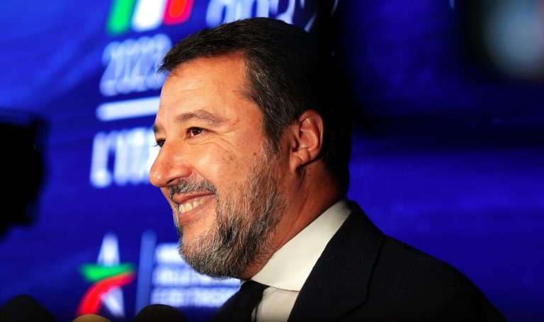 Salvini: “Decreto salva-casa stoppa situazione illegali e indegne”