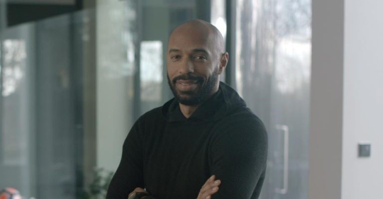 Henry stronca Mbappé: “Deve imparare a giocare da numero 9” Henry stronca Mbappé: “Deve imparare a giocare da numero 9”