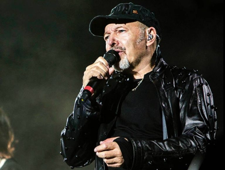 Vasco Rossi: “Mio padre fu prigioniero dei nazisti, oggi sono tornati lupi e bulli”