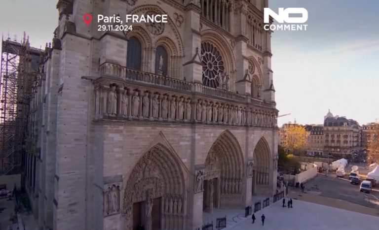 Francia, Macron visita Notre Dame prima della riapertura