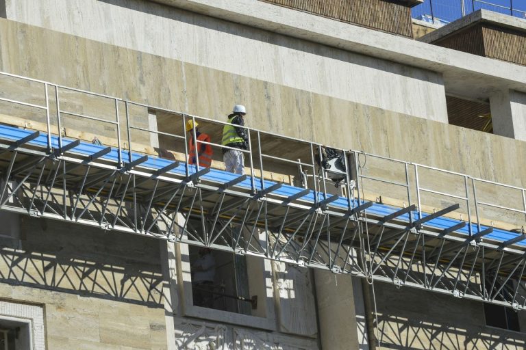Lavoro, 427 mila assunzioni previste dalle imprese a novembre