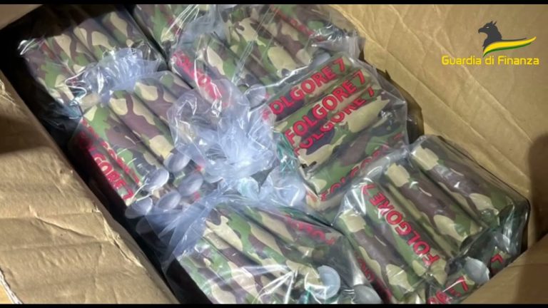 Fuochi pirotecnici: maxi-sequestro GdF