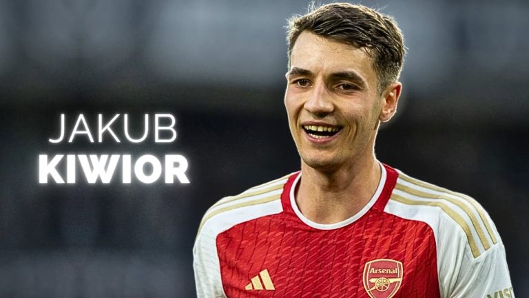 Sfida Juve-Napoli per Kiwior