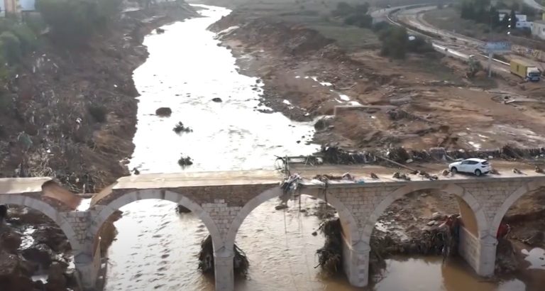 Le teorie del complotto sulle inondazioni in Spagna Le teorie del complotto sulle inondazioni in Spagna
