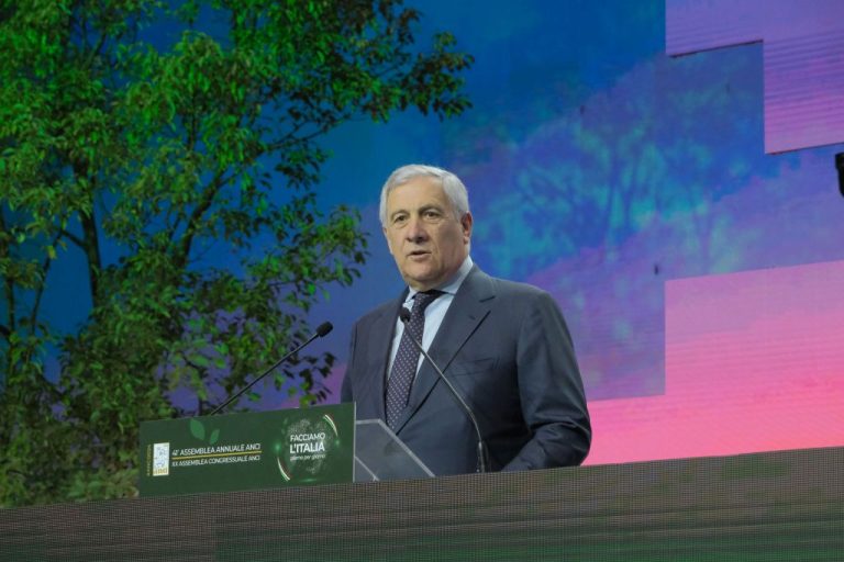 Tajani: “I giudici non devono scavalcare i loro confini e noi il nostro”