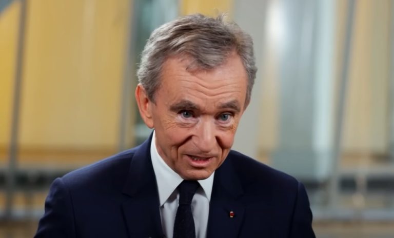 ESCLUSIVA TN24 – Lvmh Taormina, Arnault scatenato: chiuso un altro affare, ecco il regalo di Natale
