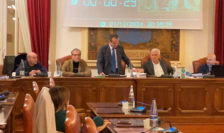 Taormina, via libera del Consiglio comunale al bilancio 2025-27