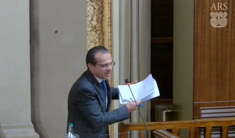 De Luca all’Ars: “A Taormina ho fatto manovra tributi di 55 mln. Premiare comuni che aumentano la riscossione” (VIDEO)