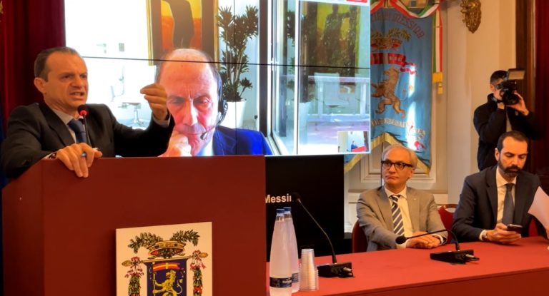 De Luca: “Schifani padre nobile, non dimentico il suo ok al Patto della Madonnina”