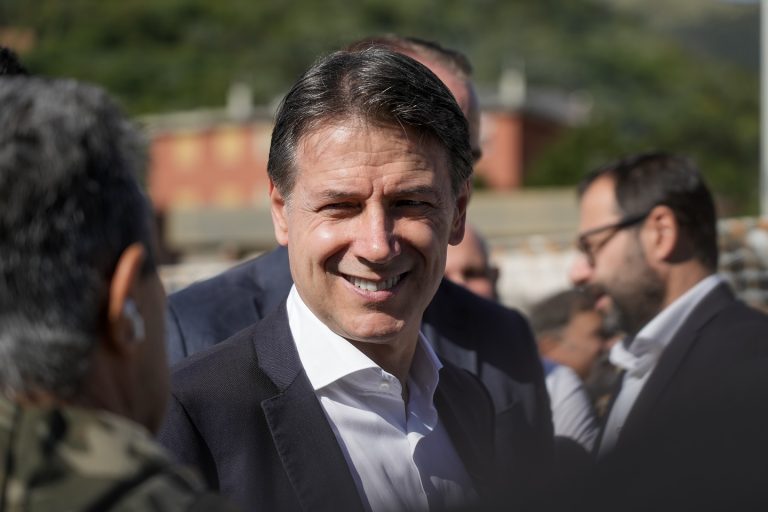 Conte: “Grillo scrive a Schlein? Io a Draghi…”
