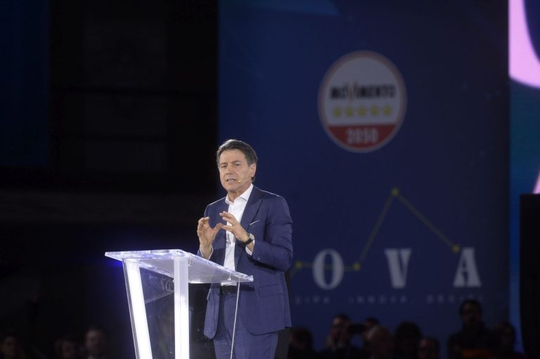 M5s, Conte: “Il simbolo è del movimento, non è mio né di Grillo”