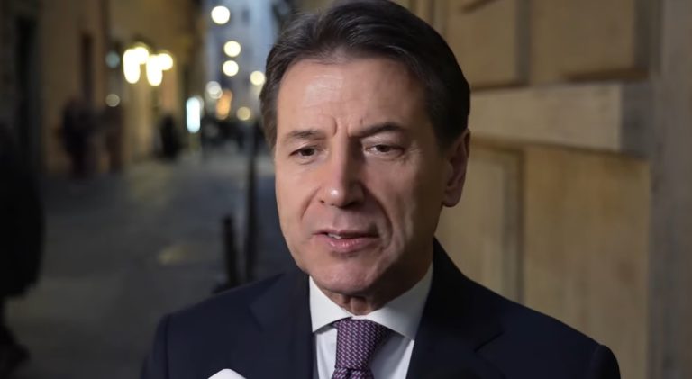 Conte: “Governo allo sfacelo totale”