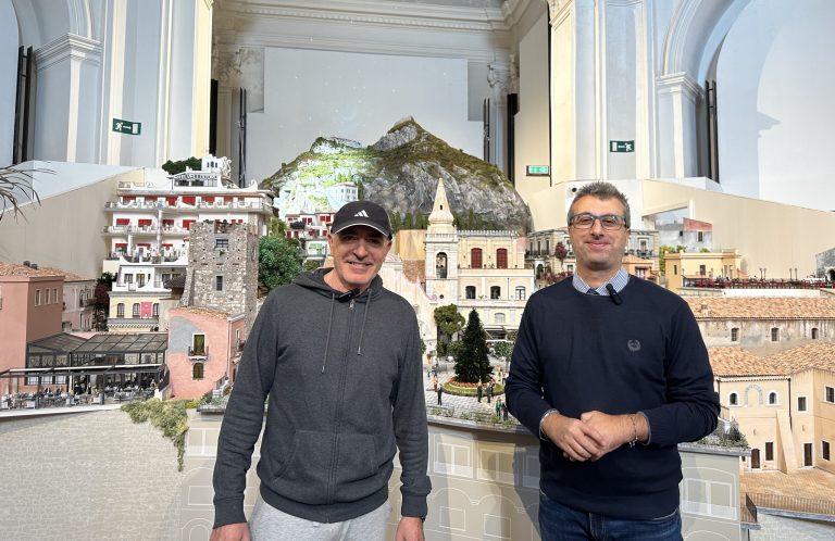 Torna “Taormina in miniatura”, la mostra capolavoro di Gino Castorina (VIDEO)